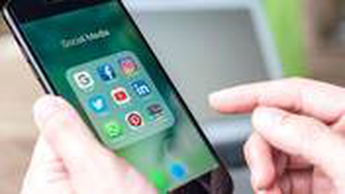 Ofisten çalışmaya zorlanan Facebook çalışanları isyan etti: Kârlarınızı korumak için hayatımızı riske atıyorsunuz