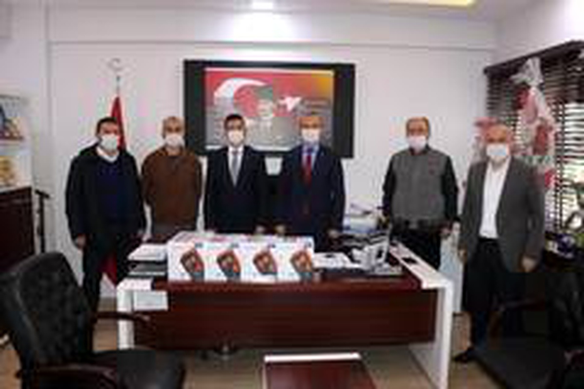 Ihtiyaç sahibi çocuklar için İlçe Milli Eğitim Müdürlüğüne tablet verildi