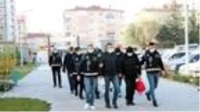Niğde'de FETÖ şüphelisi 7 kişi daha adliyeye sevk edildi Niğde'de FETÖ şüphelisi 7 kişi daha adliyeye sevk edildi