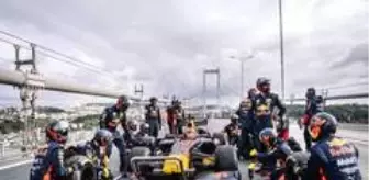 Red Bull Pit Stop Challenge'da 'en hızlı pit'i yapanlar, Albon ve Verstappen ile buluştular