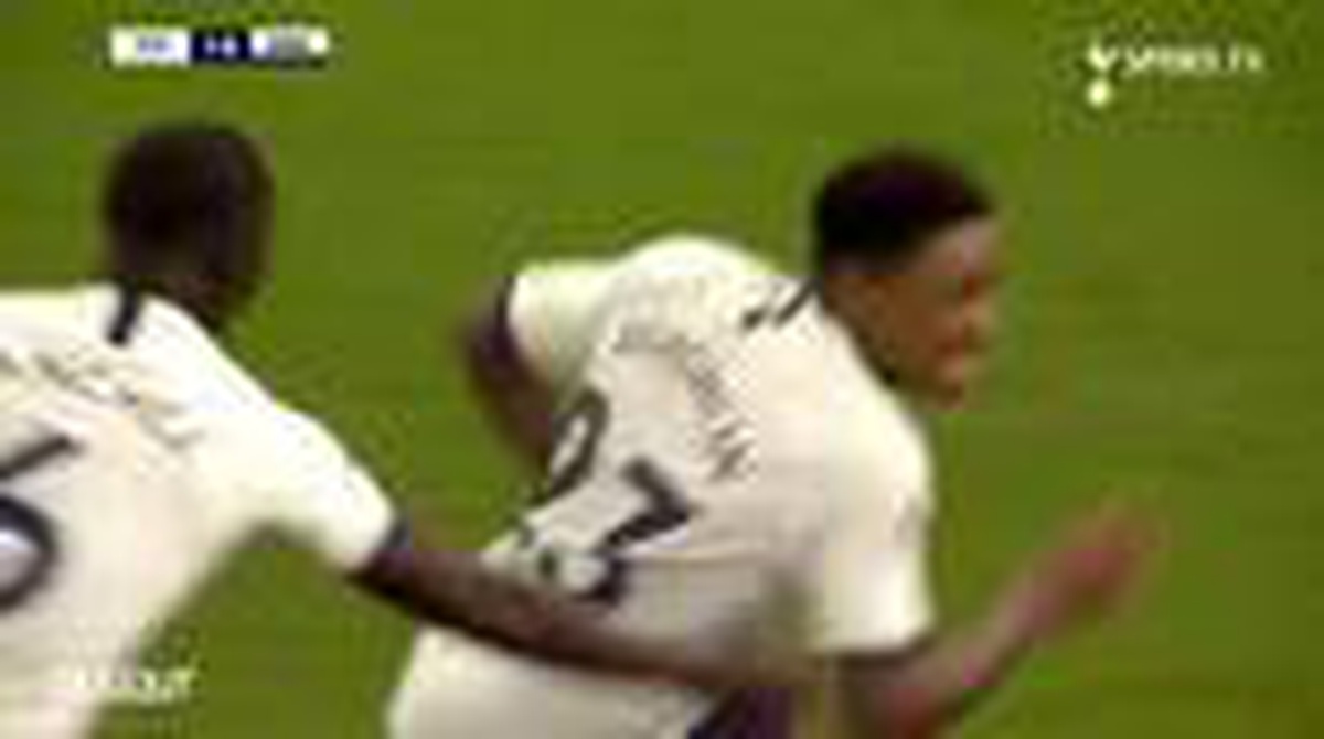 Steven Bergwijn\'in Tottenham Forması İle Attığı İlk Gol