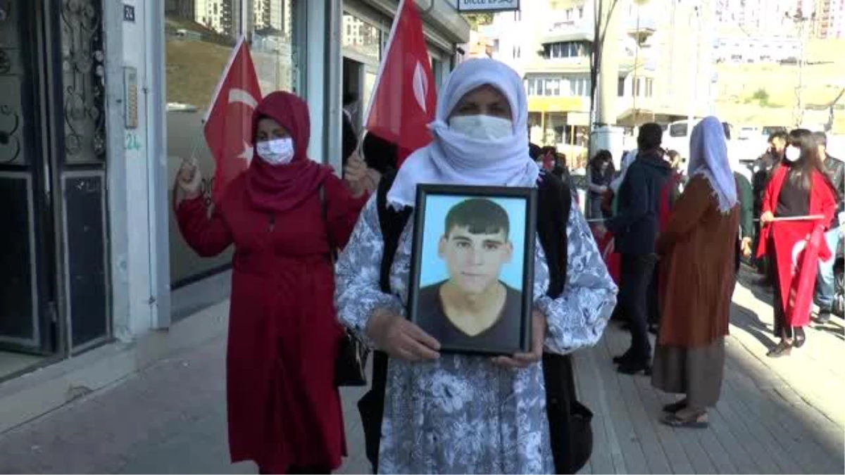 Son dakika haberi | Terör mağduru aileler HDP İl Başkanlığı binası önünde eylem yaptı