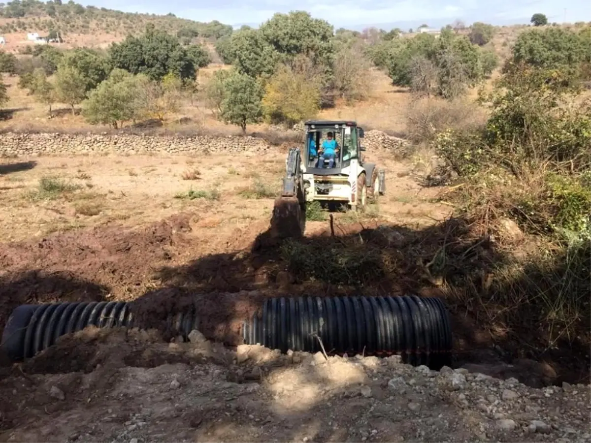 Yol geçişleri güvenli hale geliyor, taşkınlar önleniyor