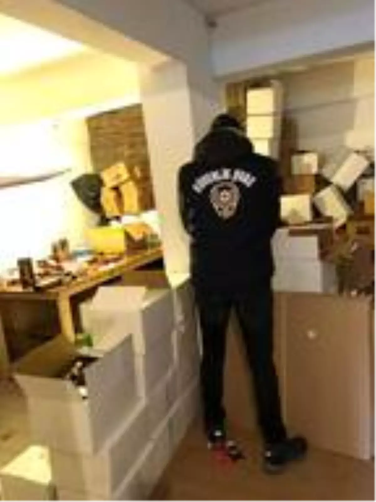 İstanbul\'da ilaç etken maddeli 479 bin ürün ele geçirildi