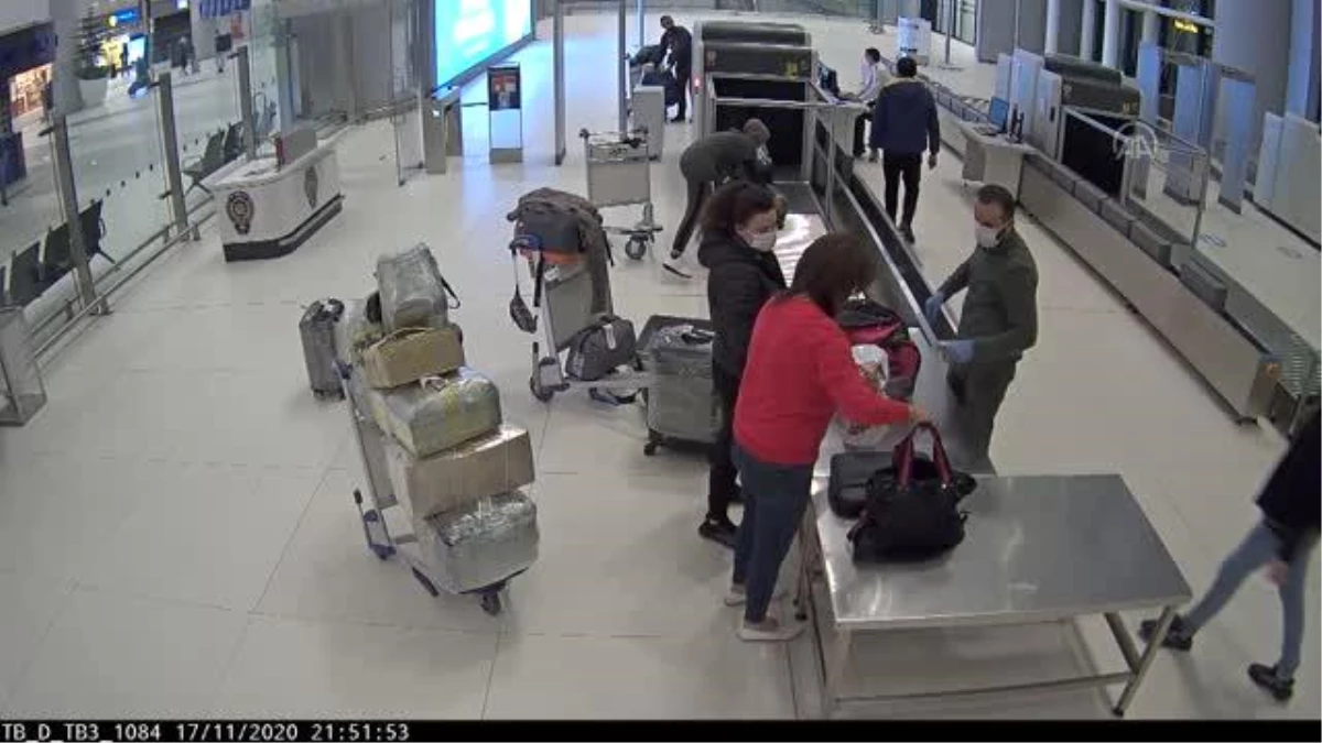 Son dakika! İstanbul Havalimanı\'nda kaçak koronavirüs ilacı operasyonu
