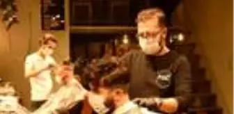 Konya'da kısıtlamaya dahil olan berberlerde yoğunluk yaşandı