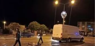 Motosikletle minibüs çarpıştı 1 kişi yaralandı