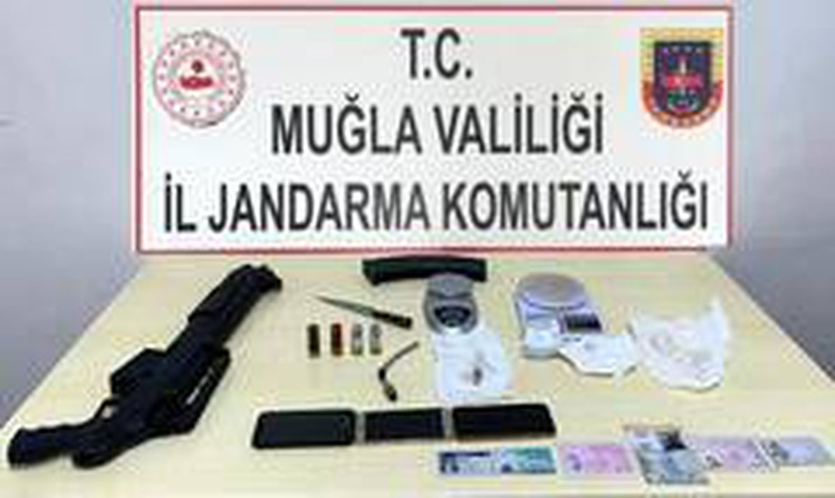 Seydikemer\'de Jandarmadan Uyuşturucu Operasyonu