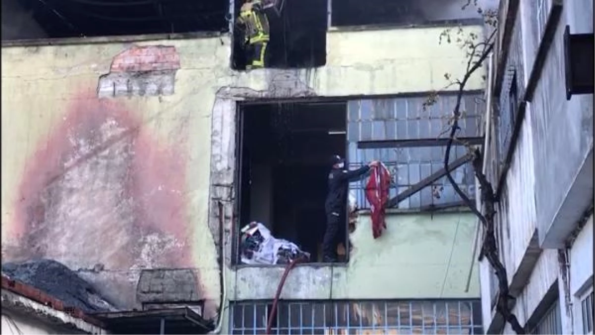 Son dakika haber... Bursa\'daki bir plastik firmasına ait binada yangın çıktı (2)