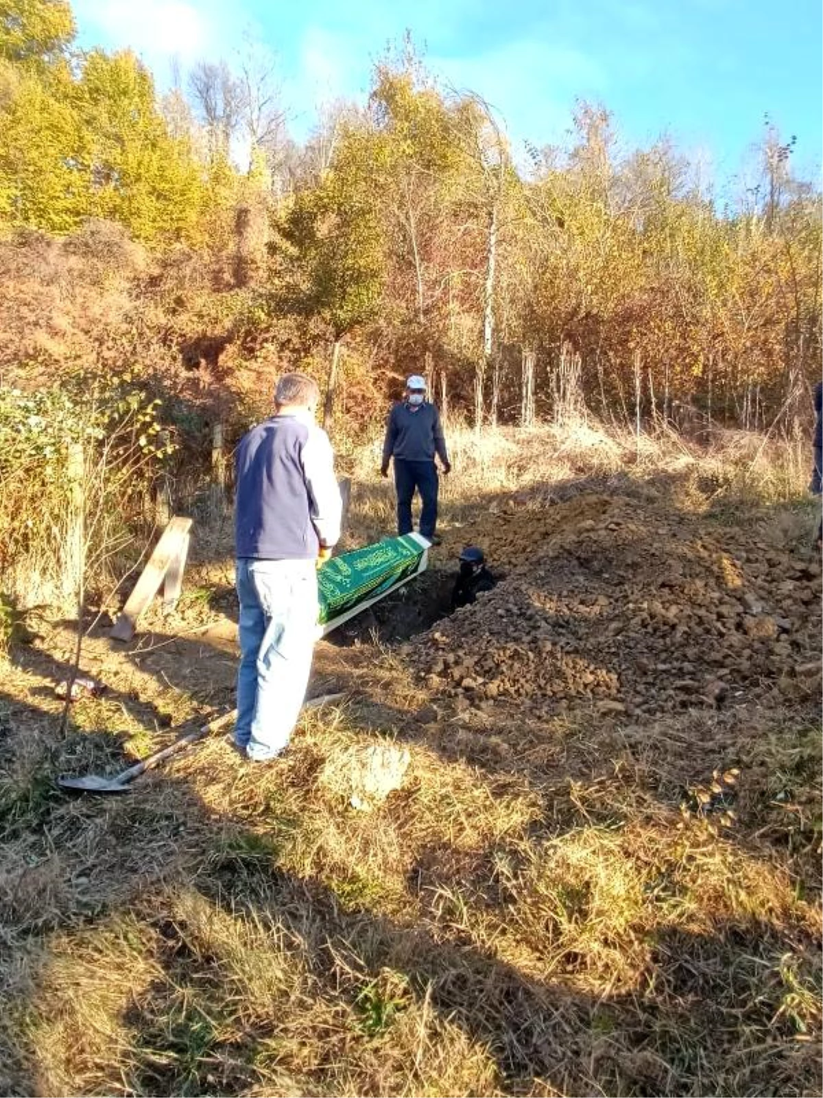 Koronavirüs tedavisi gören çift, bir gün arayla öldü