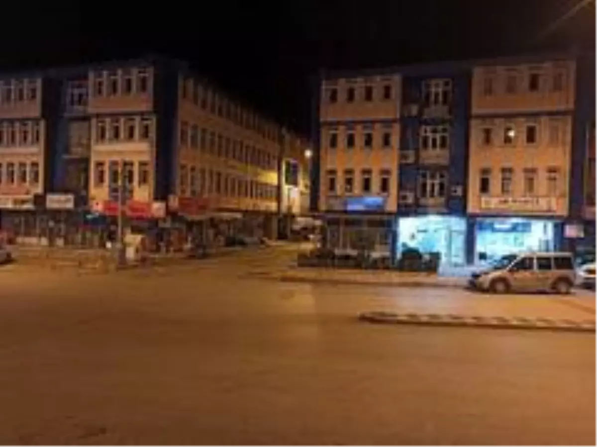 Son dakika haber | Şuhut\'ta kisitlamanın ilk günü cadde ve sokaklar bomboş kaldı