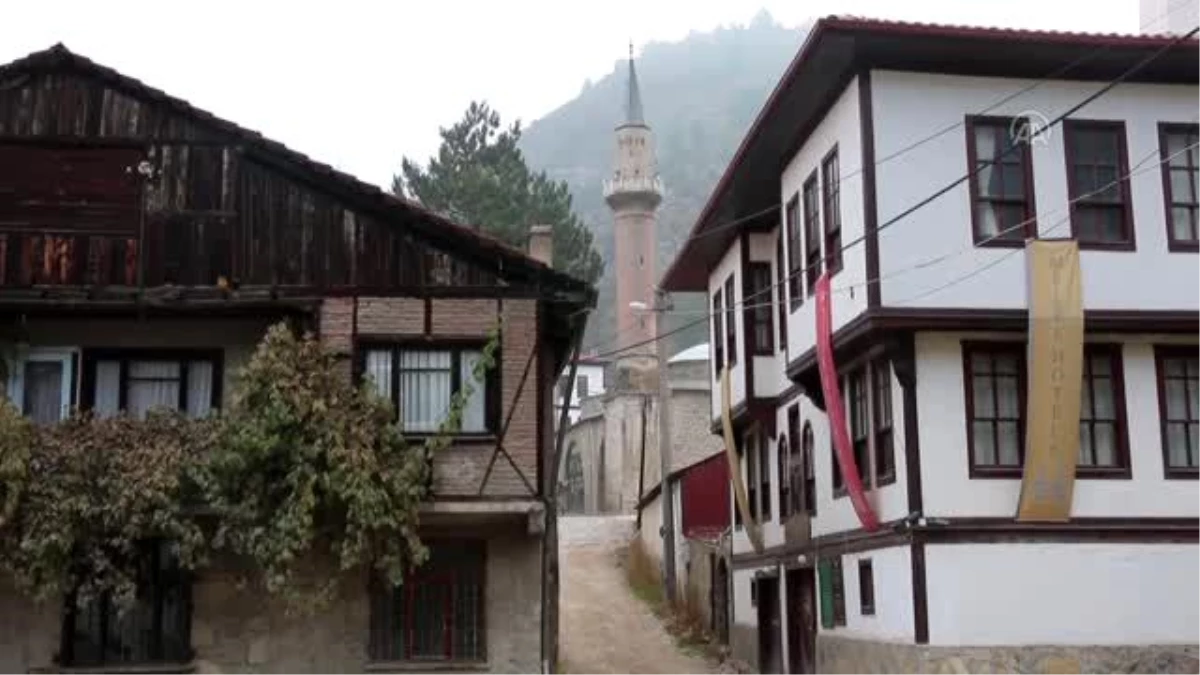 Tarihi Osmanlı kasabası Mudurnu\'da sonbahar