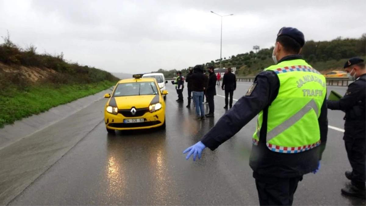 Araçlar durdurulup sürücüler korona virüs kurallarına karşı uyarıldı