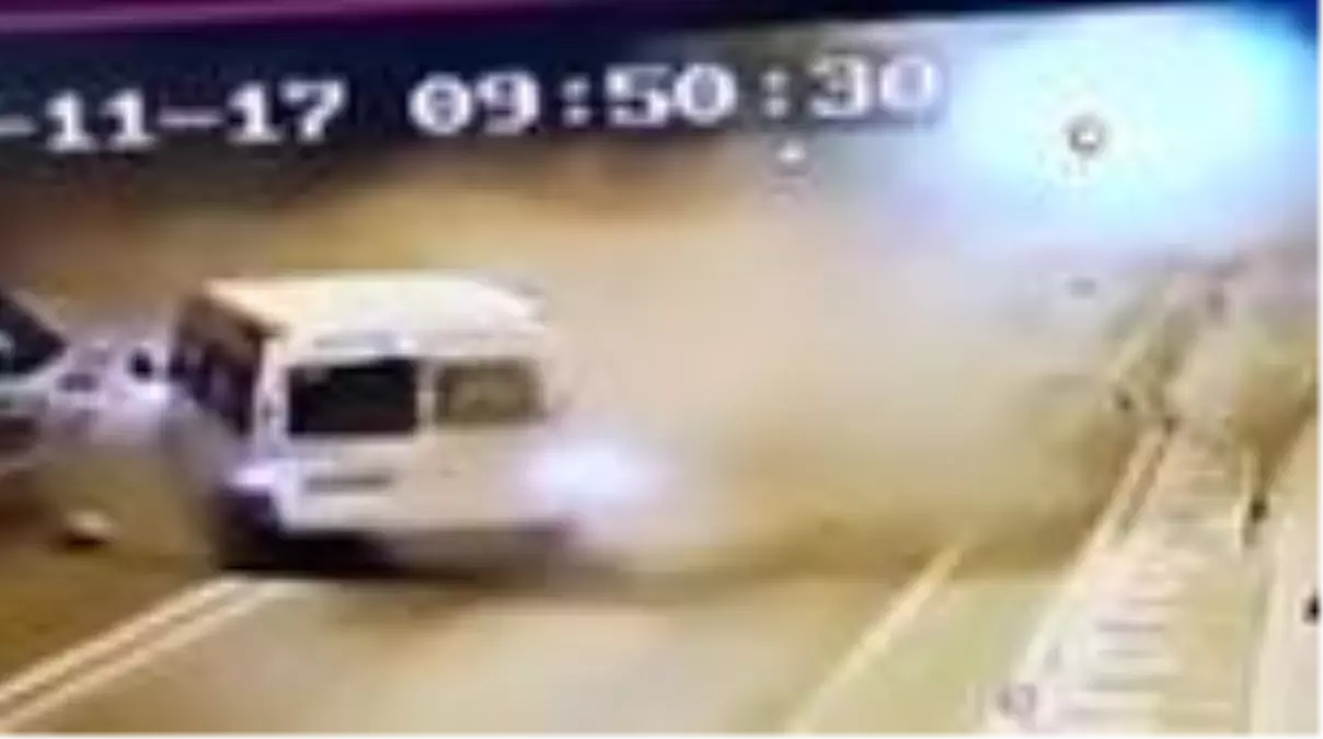 Artvin\'de 1 kişinin öldüğü, 4 kişinin de yaralandığı trafik kazasının görüntüleri ortaya çıktı