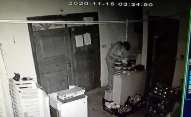 Son dakika haberi: Aynı iş yerine ikinci kez giren hırsızlar kameralara yakalandı