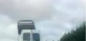 İSTANBUL'DA TRAFİĞİ TEHLİKEYE DÜŞÜREN GÖRÜNTÜLER KAMERADA