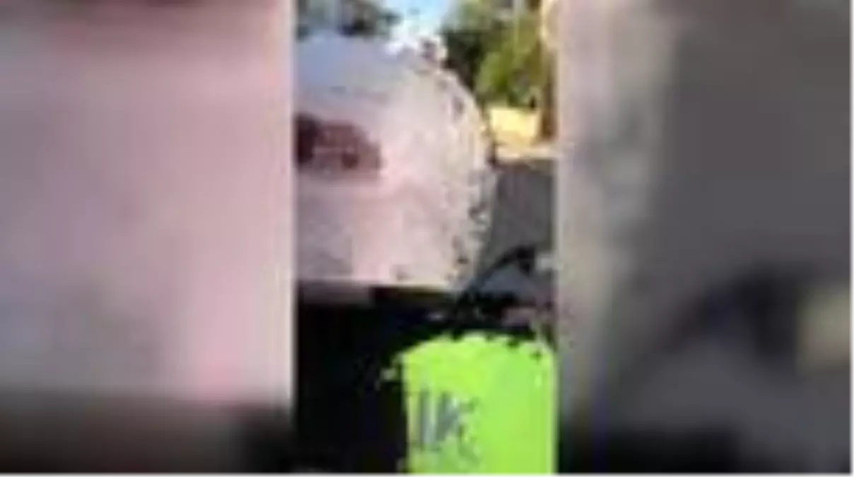 Polis ekipleri KPSS\'ye geç kalanların imdadına yetişti