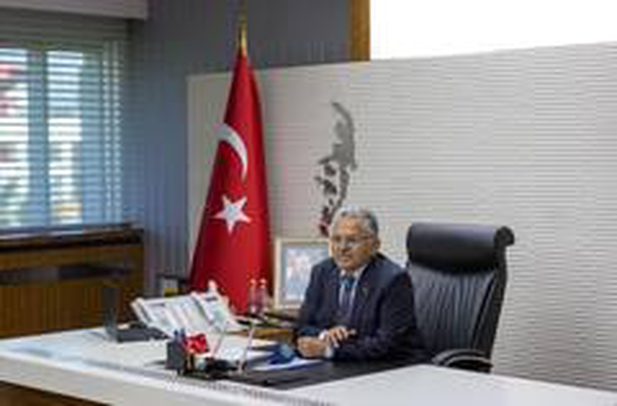 Büyükkılıç: "İstikbalimizin mimarı öğretmenlerimizin hakkını ödeyemeyiz"