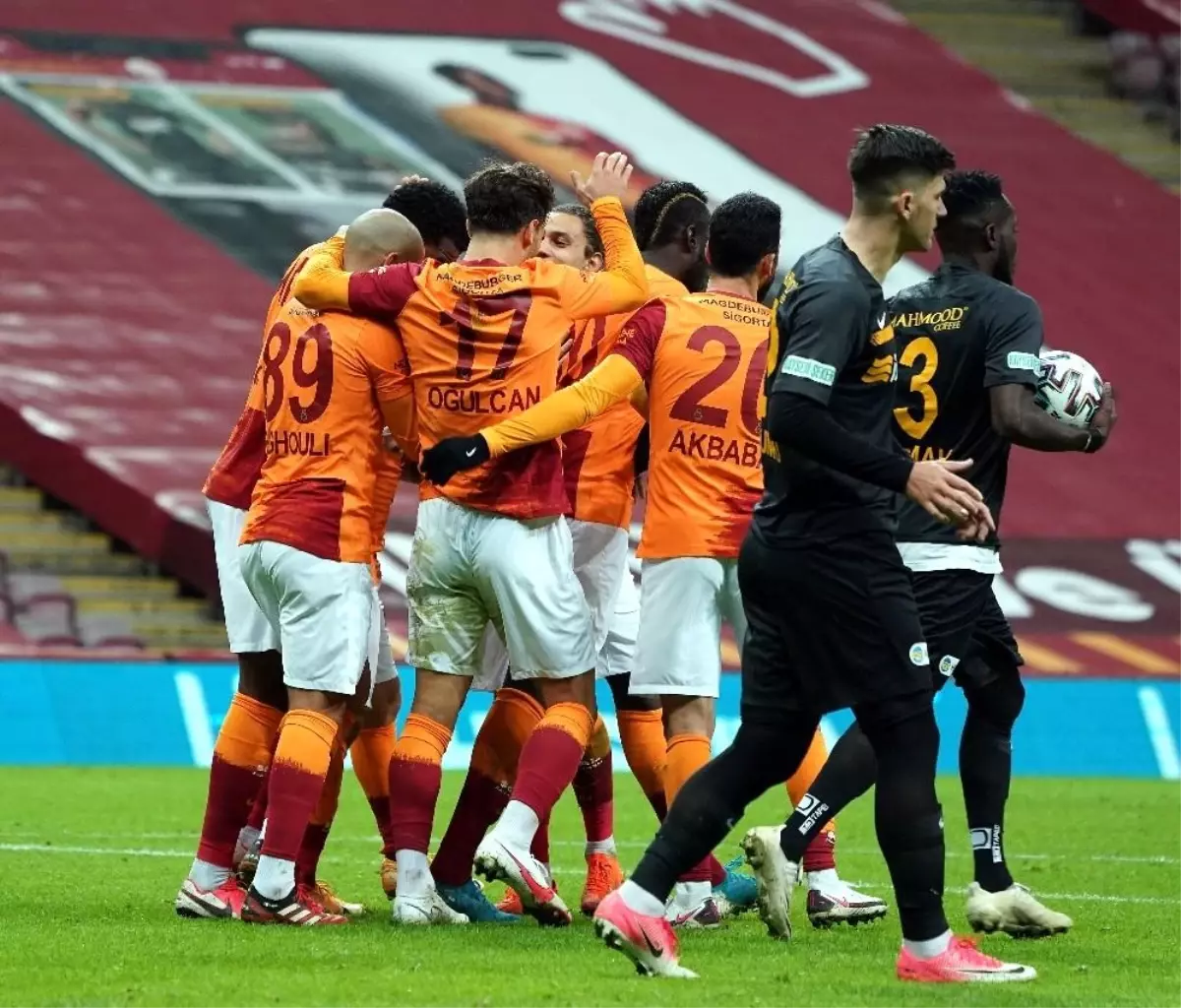 Galatasaray iç sahada 7 puan kaybetti