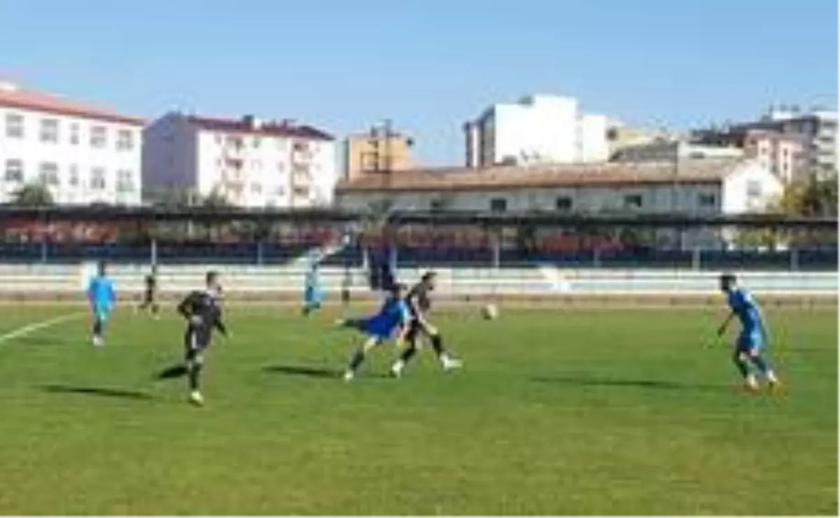 Karaköprü Belediyespor maçtan galip ayrıldı