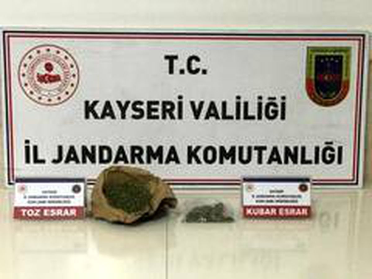 Son dakika haberi | Kayseri\'de jandarmanın evde yaptığı aramada 250 gram esrar ele geçirildi