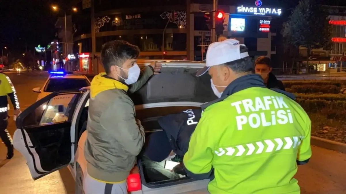 Kısıtlamaya uymayan 13 kişiye 40 bin 950 lira ceza kesildi