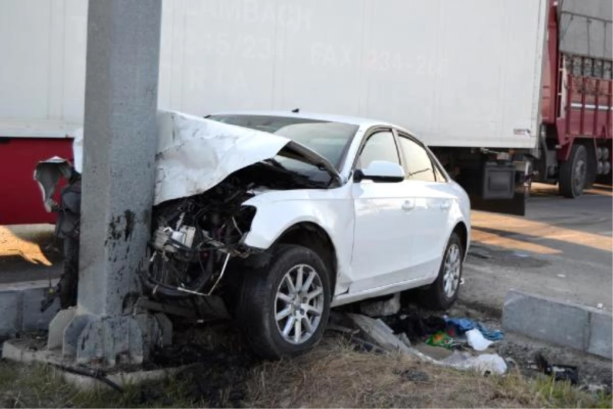 Manisa\'da otomobiller çarpıştı: 7 yaralı