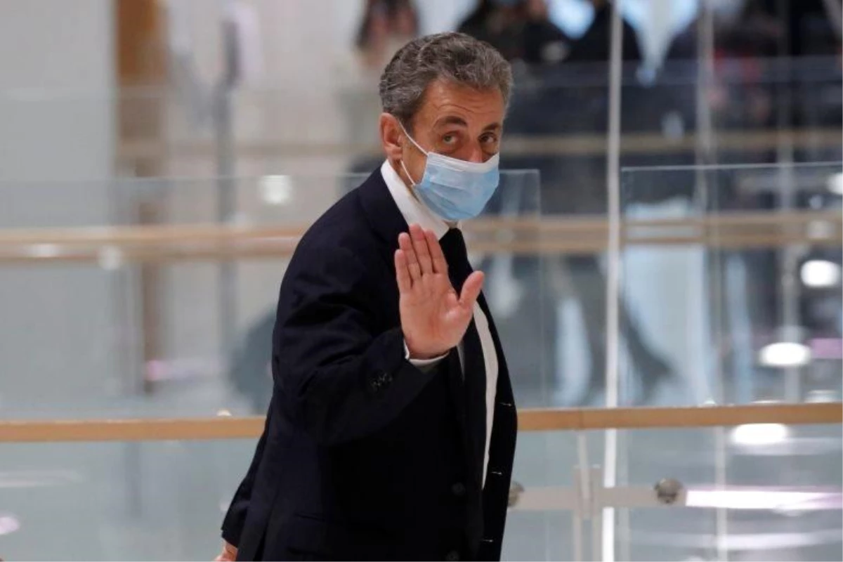 Fransa tarihinde bir ilk: Sarkozy, yolsuzluk suçlamalarından ötürü mahkemeye çıkacak