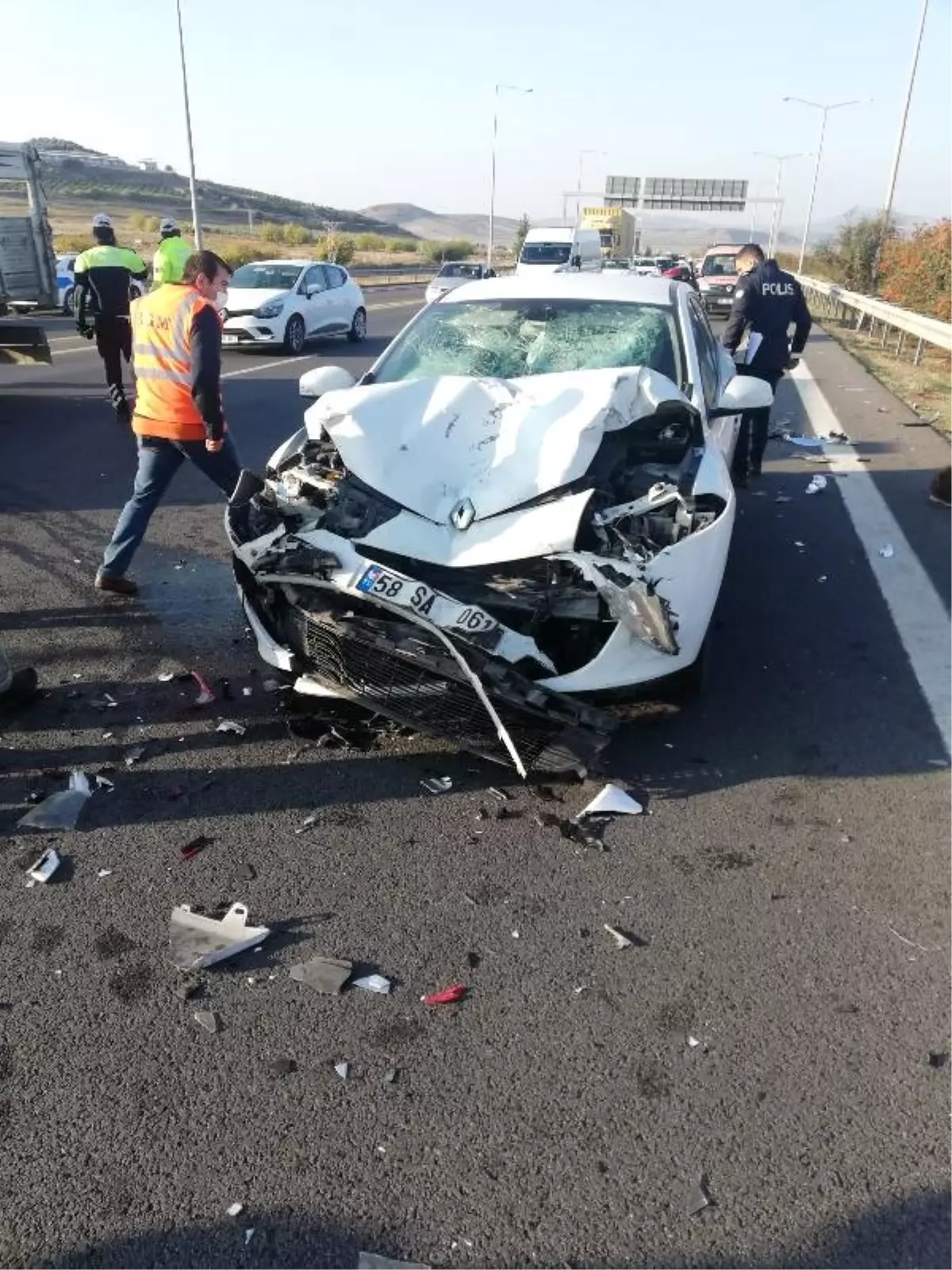 Sürücüden özür dilemek için otomobilinden indi, arkasındaki aracın çarpmasıyla öldü