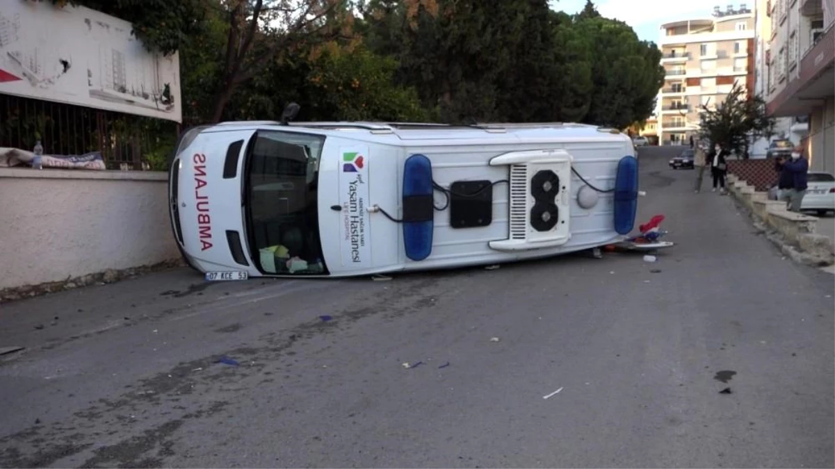 Son dakika haberi | Antalya\'da ambulans kazası: 1 hemşire yaralı