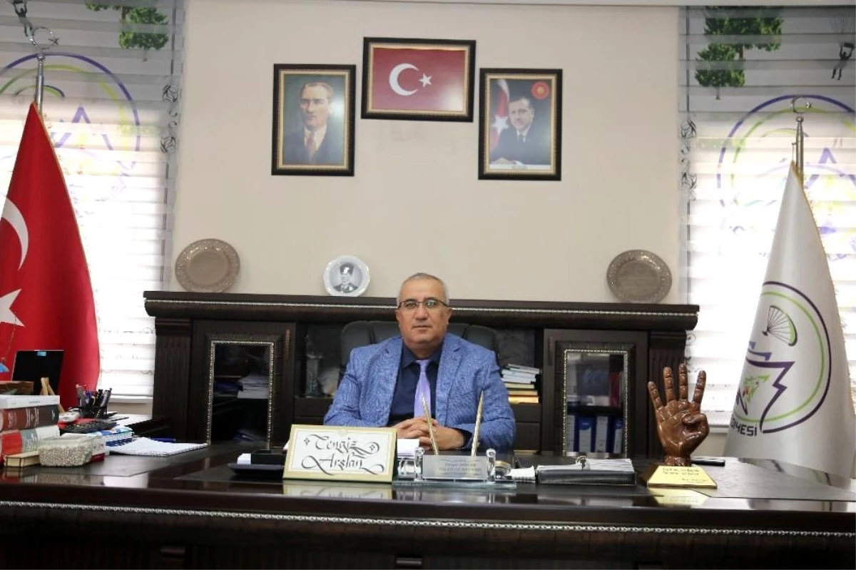 Çameli Belediye Başkanı Cengiz Arslan, Öğretmenler Günü mesajı yayımladı