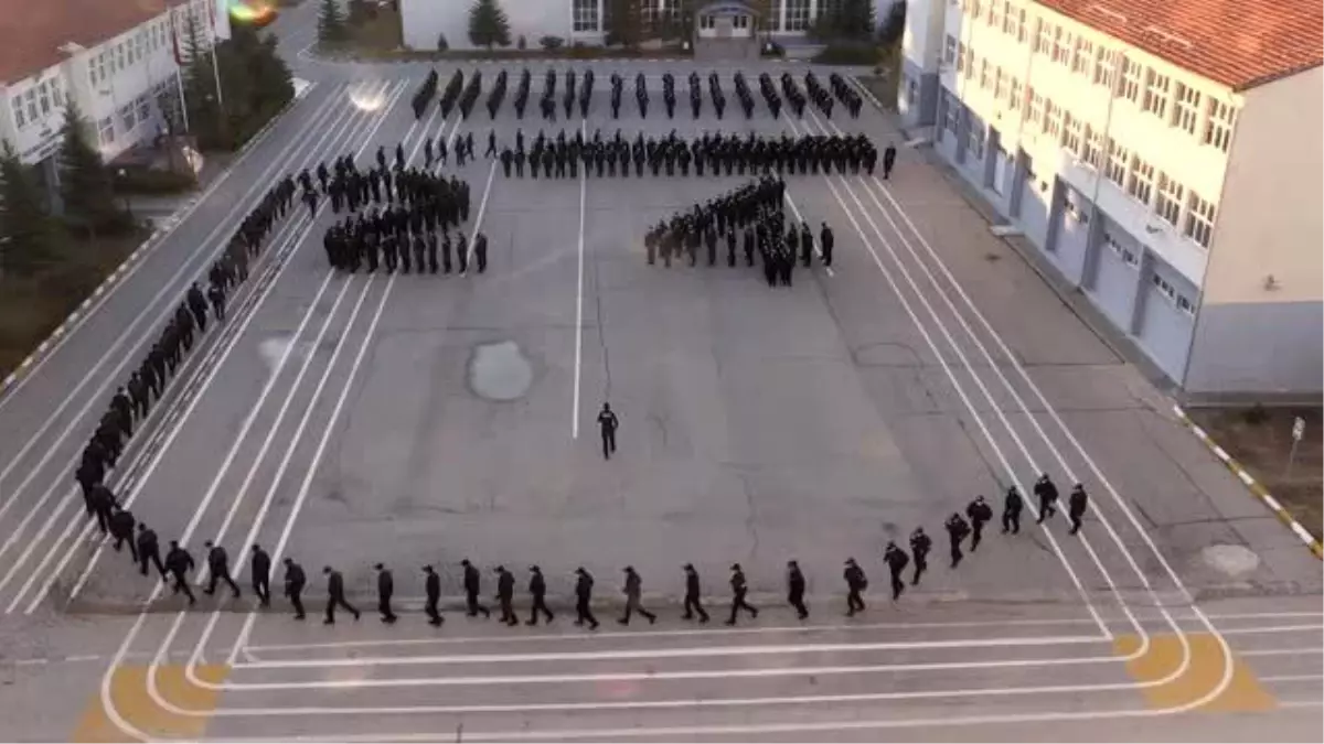 Son dakika haberi... Eğitim gören polis adayları öğretmenleri unutmadı