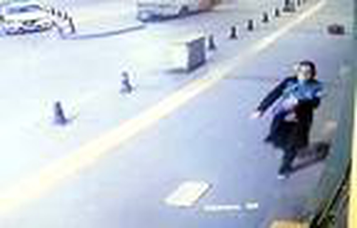 Yeni doğmuş bebek, boş arsaya terk edildi (3)