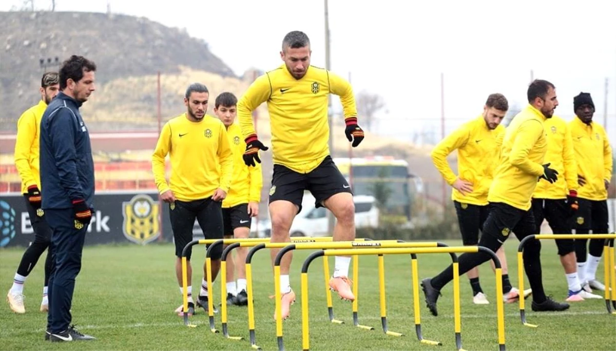 Yeni Malatyaspor\'da 2 futbolcuda daha korona virüse rastlanıldı