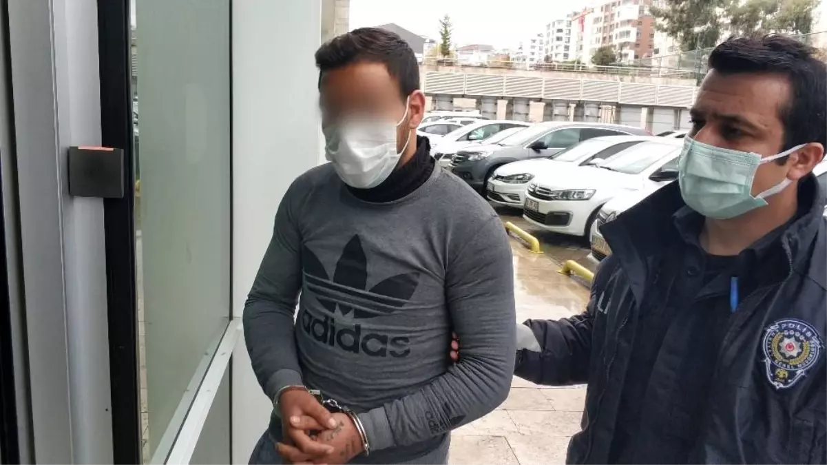 Dolmuş sorduğu şahıs "Yaklaşma, korona var" deyince öldüresiye dövdü