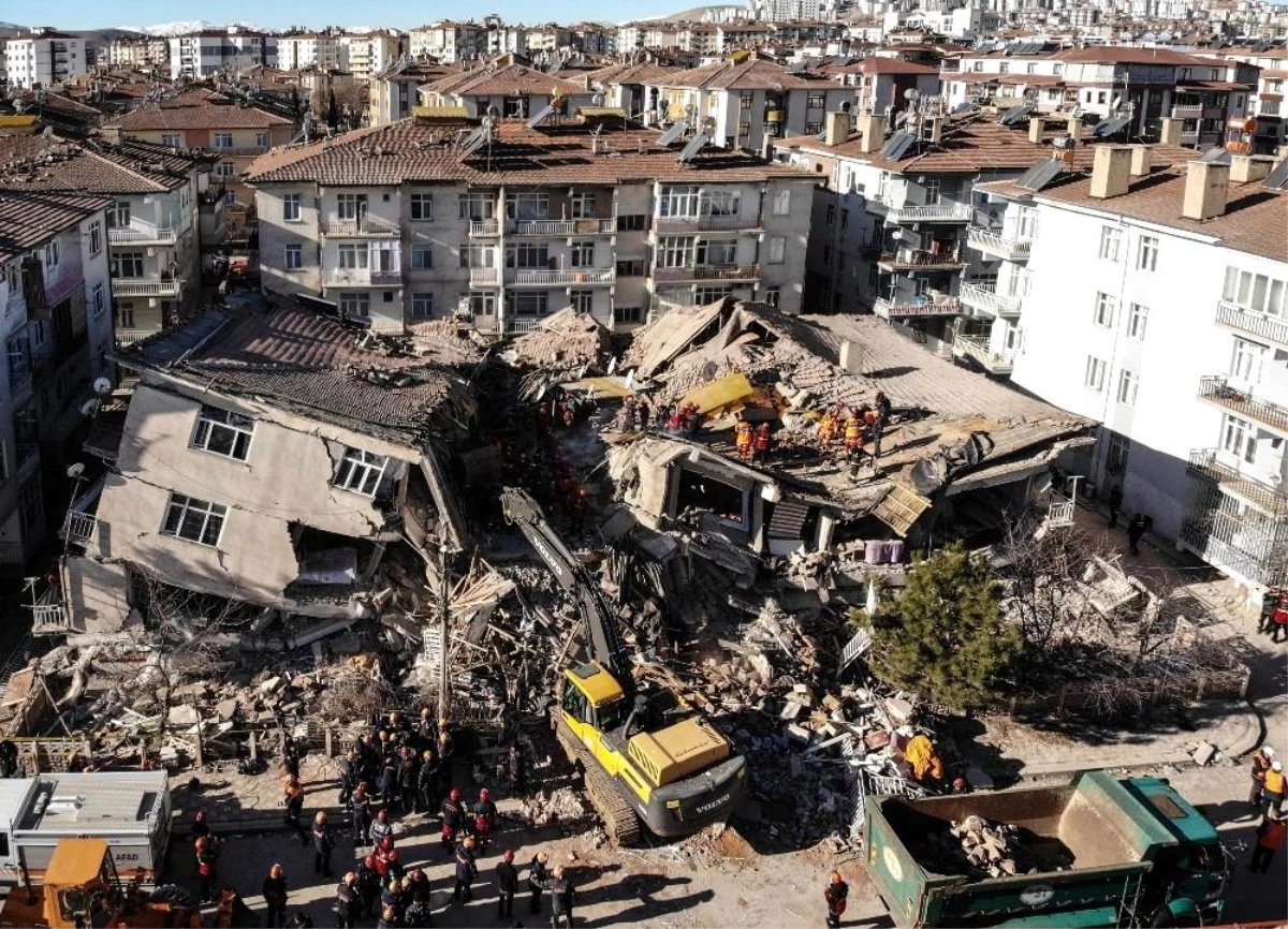 Elazığ\'da depreminde 14 kişinin öldüğü Dilek sitesi ile ilgili 23 şüpheli hakkında dava açıldı