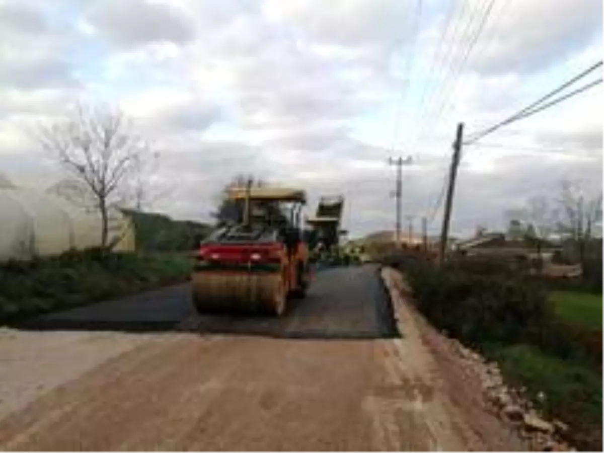 Gebze Belediyesi Fen İşleri Ekipleri çalışmalarına ara vermiyor