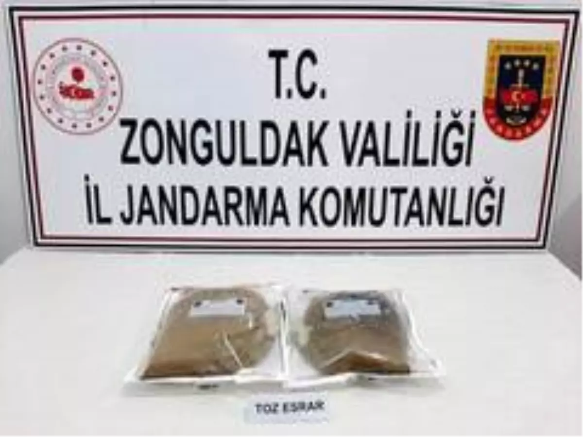 Kente 2 kilo uyuşturucu sokacaklardı, ilçe girişinde yakalandılar