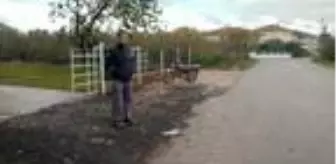 Motosiklete çarpıp, 2 kişiyi yaralayan otomobil sürücüsü kaçtı