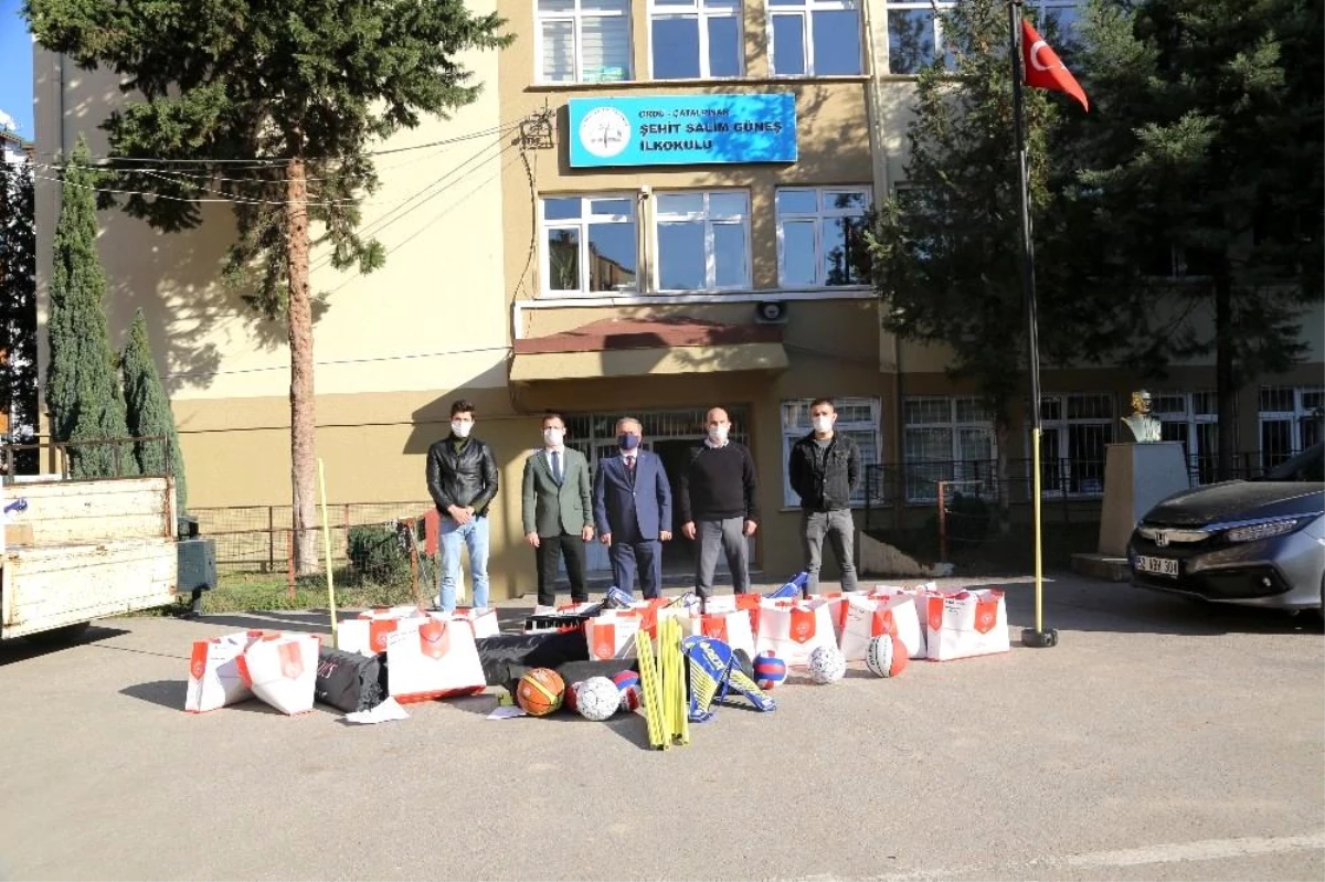 Ordu\'da okullara spor malzemesi desteği sürüyor