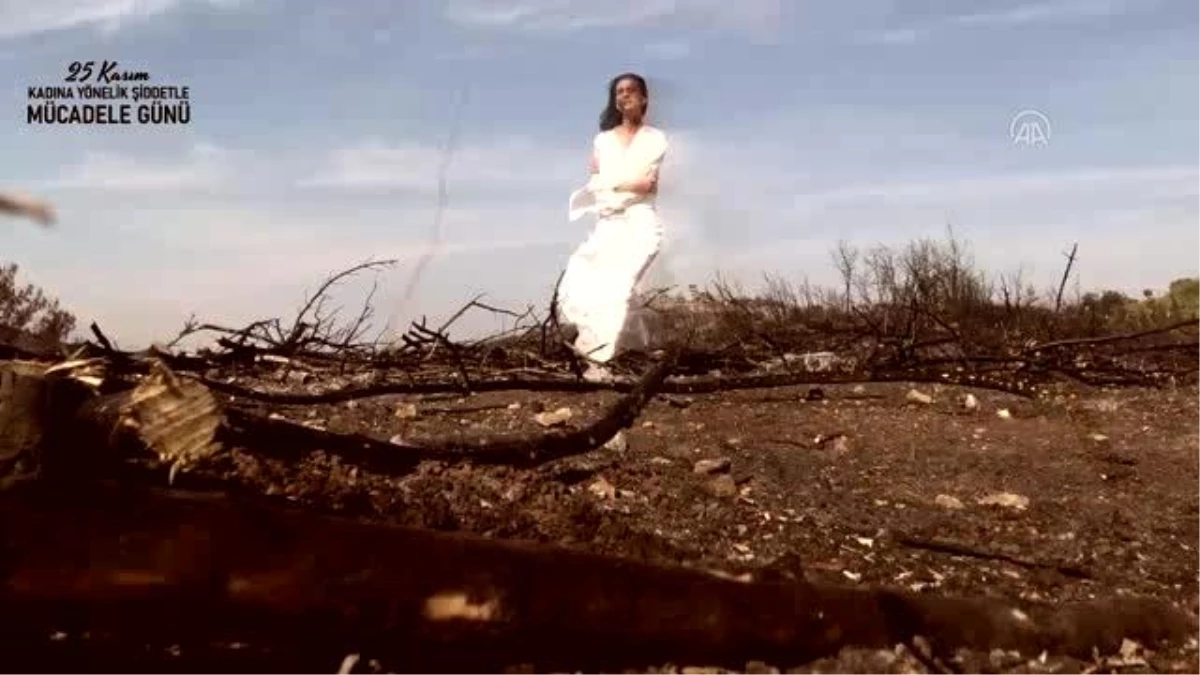 Tiyatro oyuncuları kadına şiddete dikkat için yanan ormanda kısa film çekti