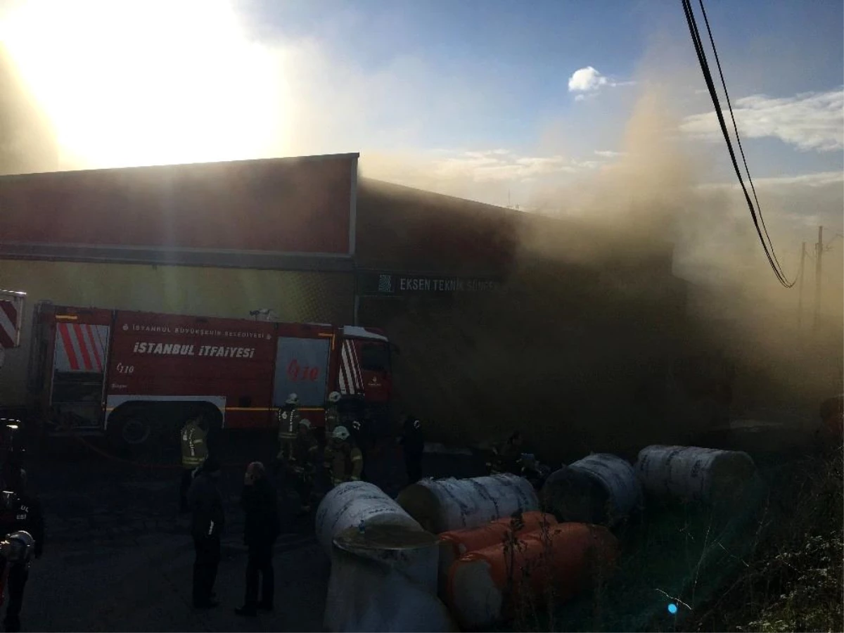 Tuzla\'da korkutan fabrika yangını