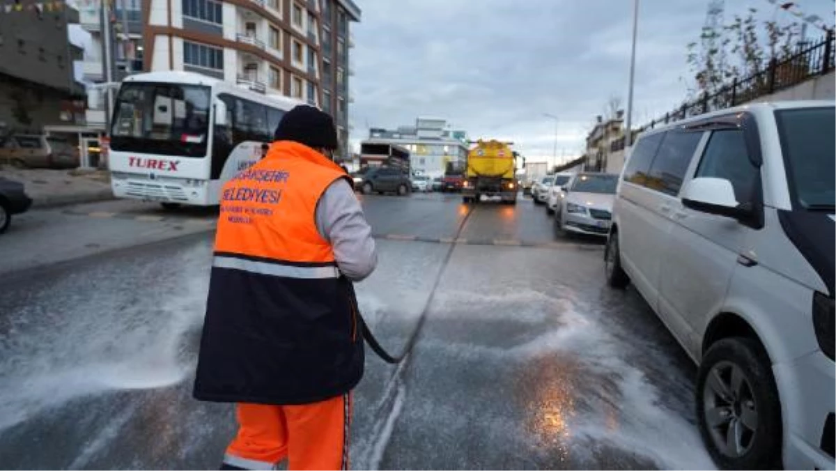 Başakşehir\'deki semt pazarları dezenfekte edildi