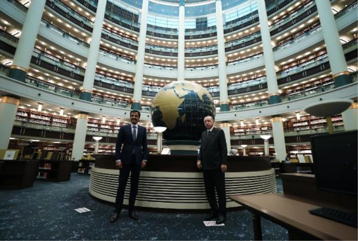 Katar Emiri Şeyh Temim Bin Hamad Al Sani, Cumhurbaşkanı Recep Tayyip Erdoğan ile Cumhurbaşkanlığı Millet Kütüphanesini ziyaret etti.