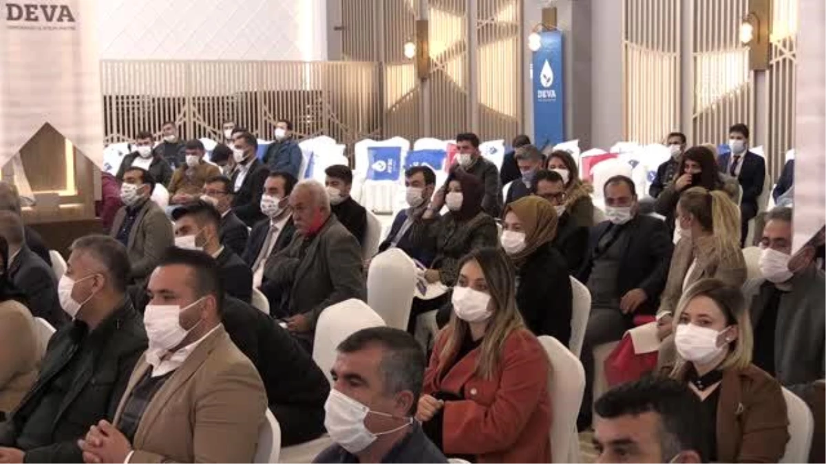 DEVA Partisi Genel Başkanı Babacan partisinin İl Kongresi\'ne katıldı