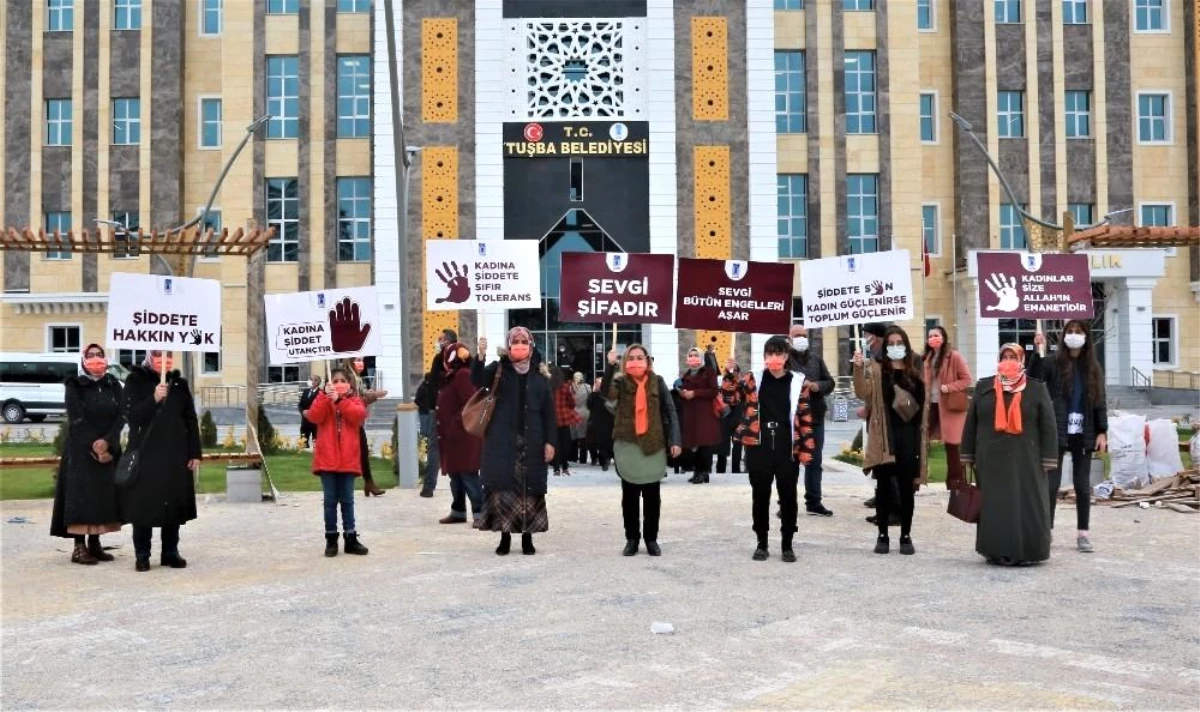 Tuşba Belediyesinden \'Kadına Yönelik Şiddete Karşı Uluslararası Mücadele Günü\' etkinliği