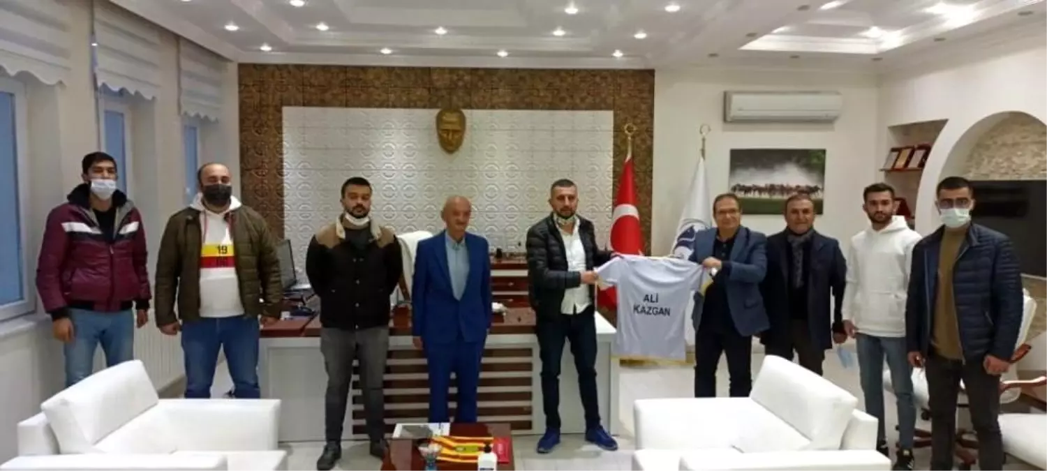 Başkan Kazgan\'a Yeni Malatyaspor taraftarlarından ziyaret