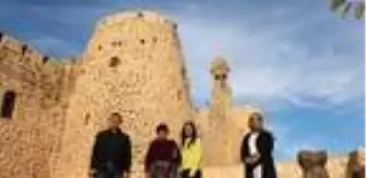 Papazı olmayan kilisenin 40 yıldır bakımını yapıp, ziyaretçileri karşılıyor