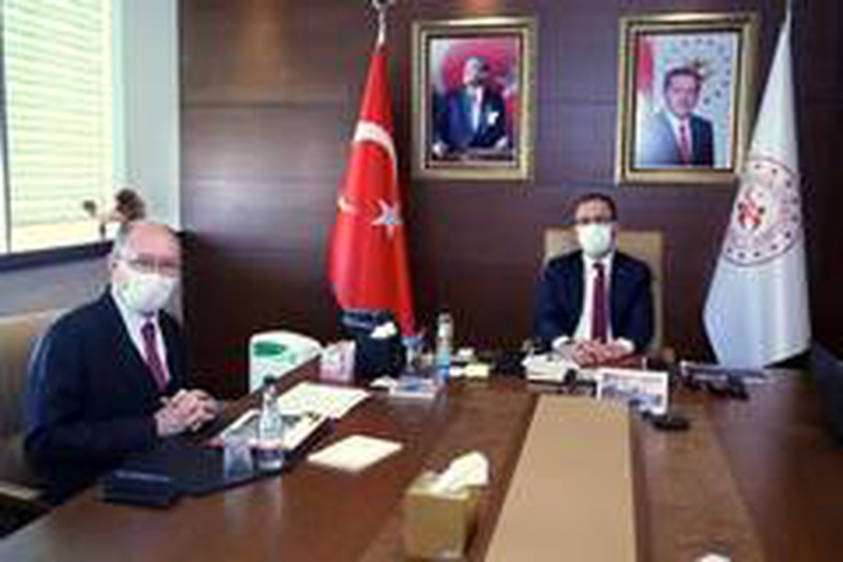 Rektör Erdal, Gençlik ve Spor Bakanını ziyaret etti