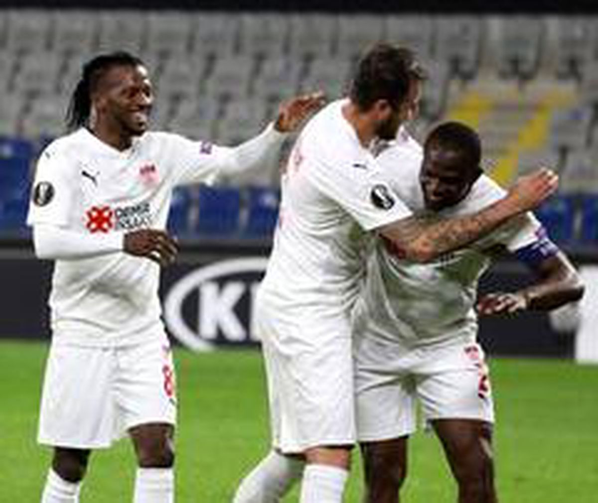 Sivasspor\'un \'Dede\' lakaplı Kone\'si UEFA\'da siftah yaptı